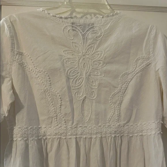 Gretty Zueger High-low Embroidered Tunic Top, Size M